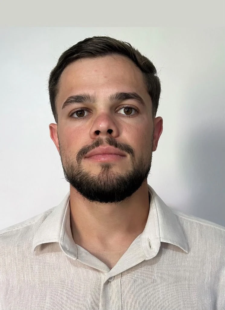 Retrato do Dr. Diogo Dubiel, fisioterapeuta responsável pela SETFISIO